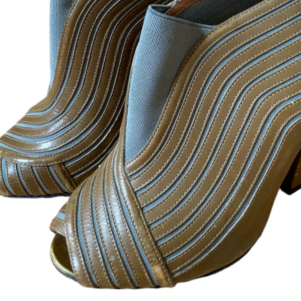 Givenchy vintage leather chunky ankle booties - Picture 7 of 12